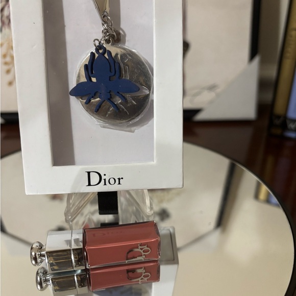 NIB LIMITED EDITION Dior Rubber Bee Keychain w/ Tags 💫🌟 - Picture 1 of 7